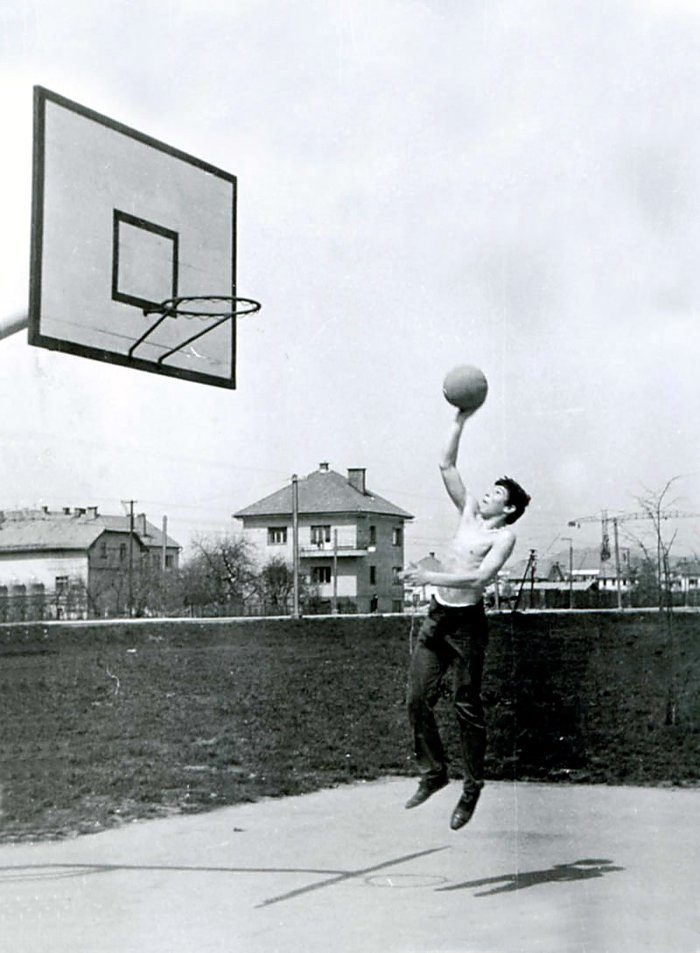 Andrej, 1964