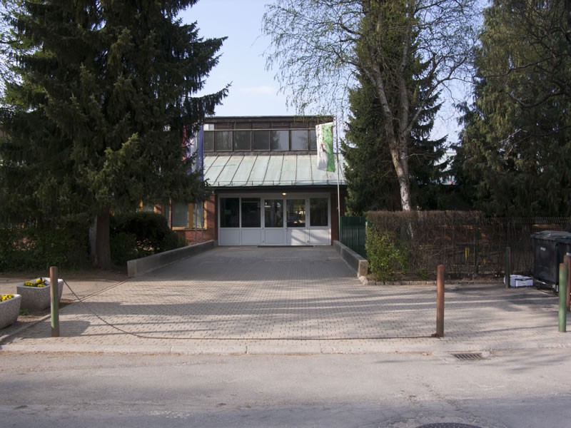 Vhod v telovadnico, OŠ Miran Jarc